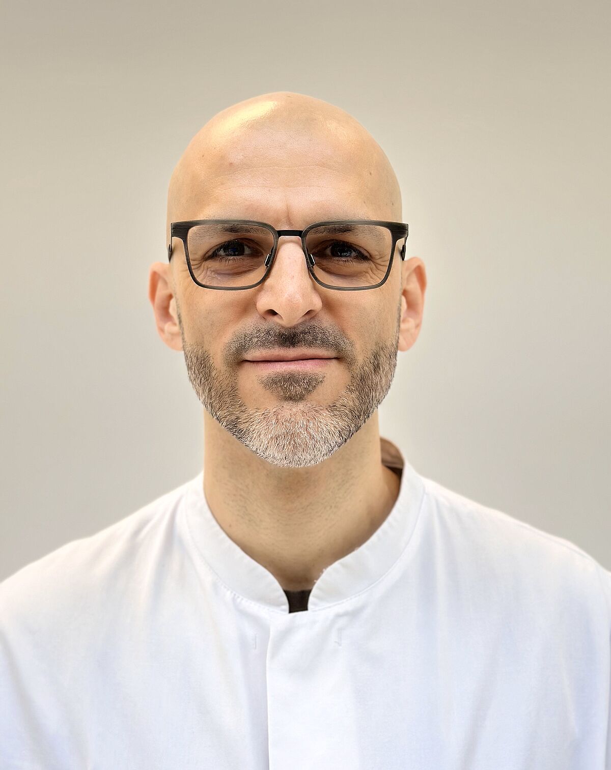"... bereitet Führungskräfte gezielt [...] vor, um den Spagat zwischen medizinischem Verständnis und wirtschaftlicher Expertise zu schaffen."