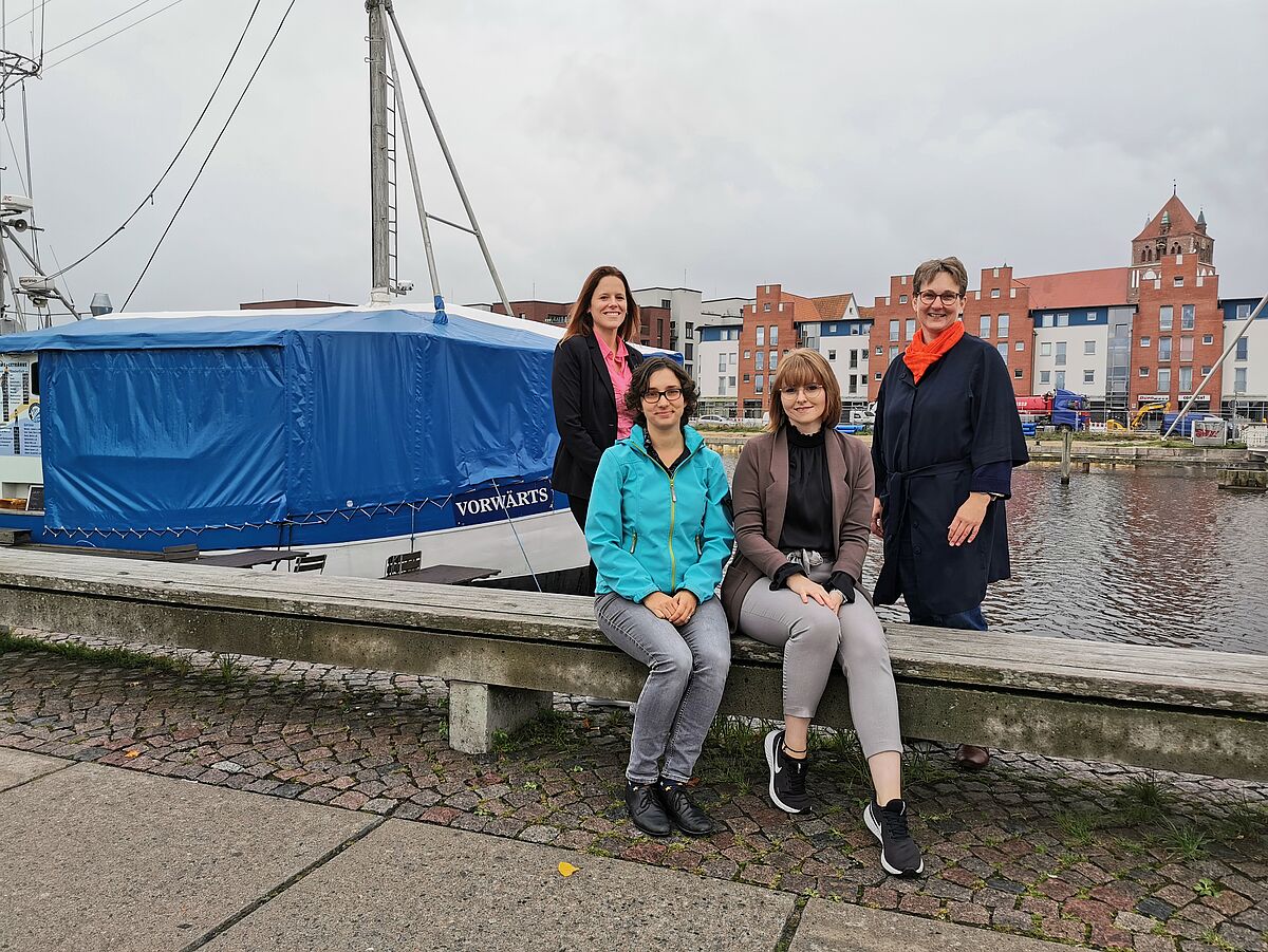 Fabienne Urmoneit, Dr. Katrin Schmoeckel, Jennifer Gertz und Annette Ehmler