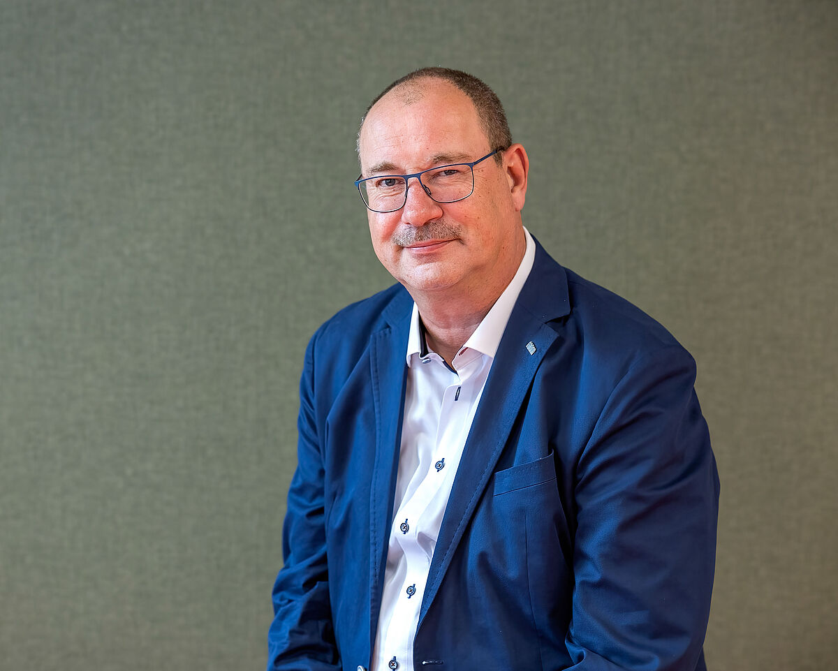 Hon. Prof. Dr. med. Dipl. oec. med. Jens-Peter Keil